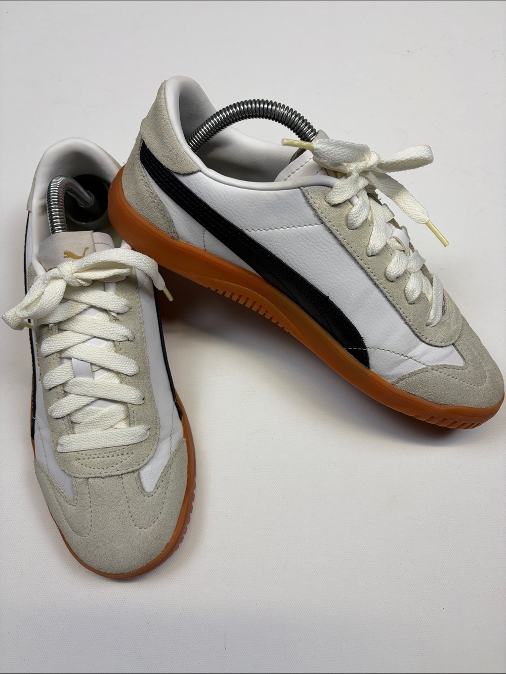 PUMA PALERMO WHITE GRAY SUEDE LEATHER GUM SOLE SNEAKERS WOMENS SIZE